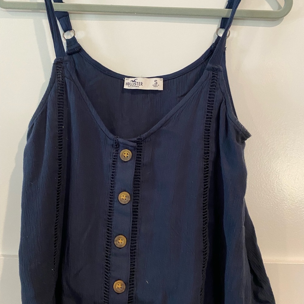 Hollister tank